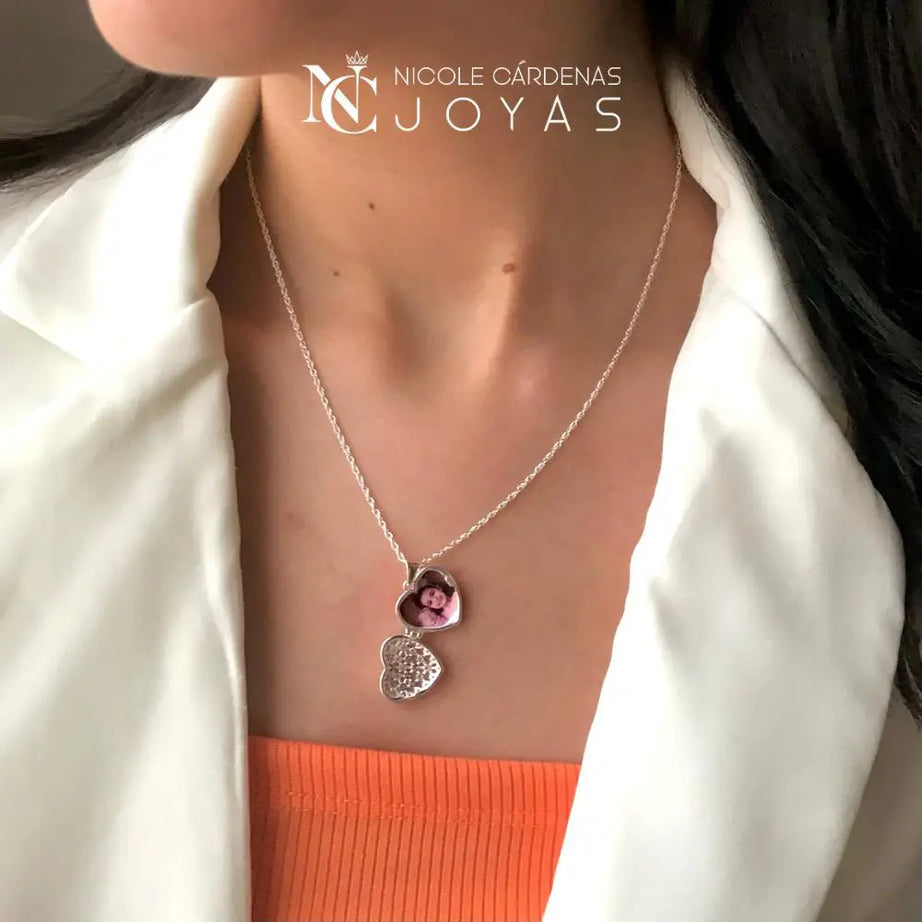 RELICARIO CORAZÓN CALADO Y CIRCONES