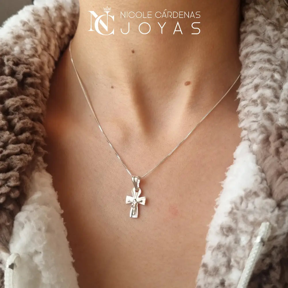 COLLAR CRUCIFIJO CON ORO