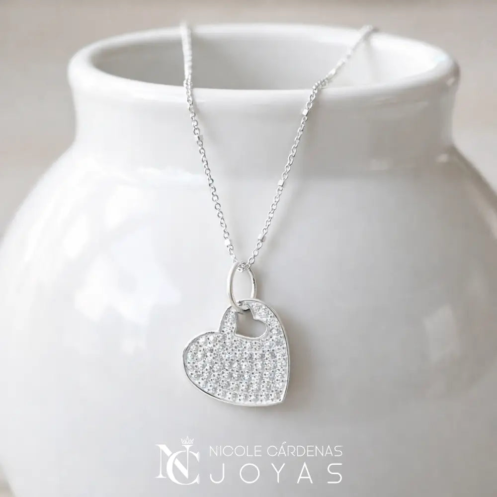 COLLAR CORAZÓN CALADO CON CIRCONES