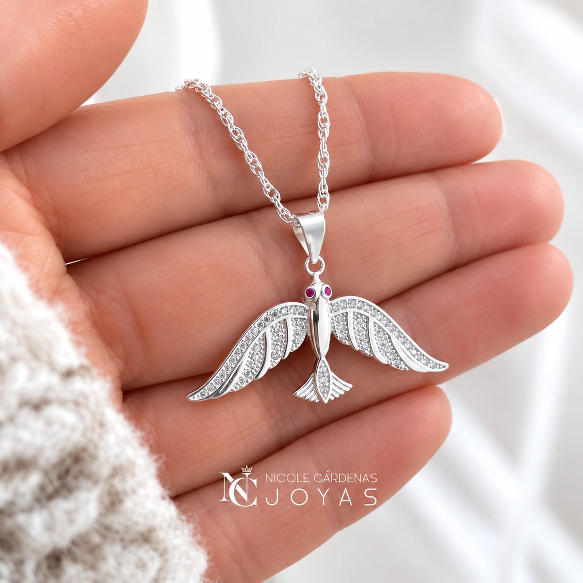 COLLAR GOLONDRINA CON MICROCIRCONES