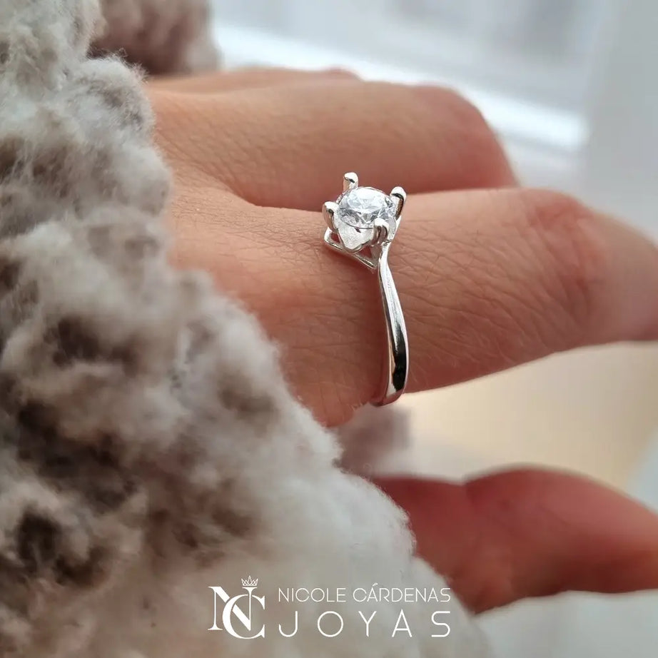 ANILLO CIRCÓN SOLITARIO 0,5 cm