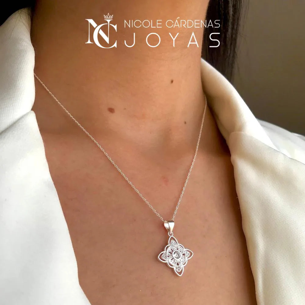 COLLAR NUDO DE BRUJAS CON CIRCÓN